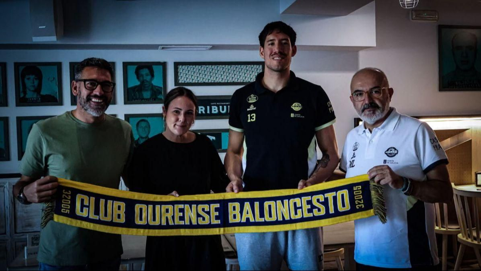 El pívot Valentino Pinedo, en su presentación oficial como jugador del COB.