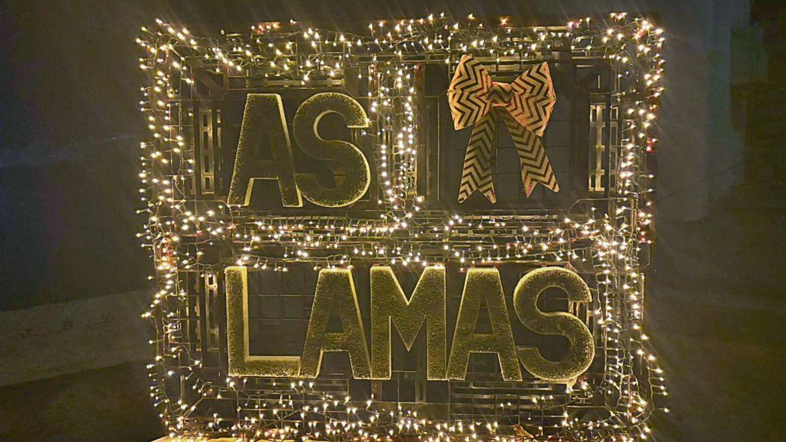 El cartel de la entrada con el nombre del pueblo.