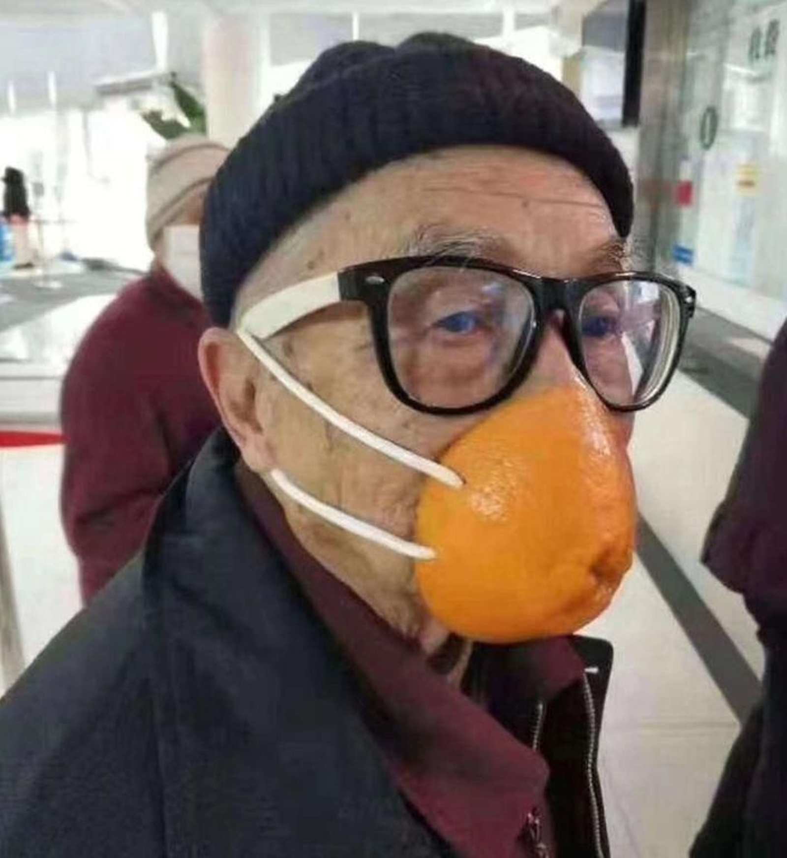 Mascarillas hechas con toallas o la mondadura de media naranja