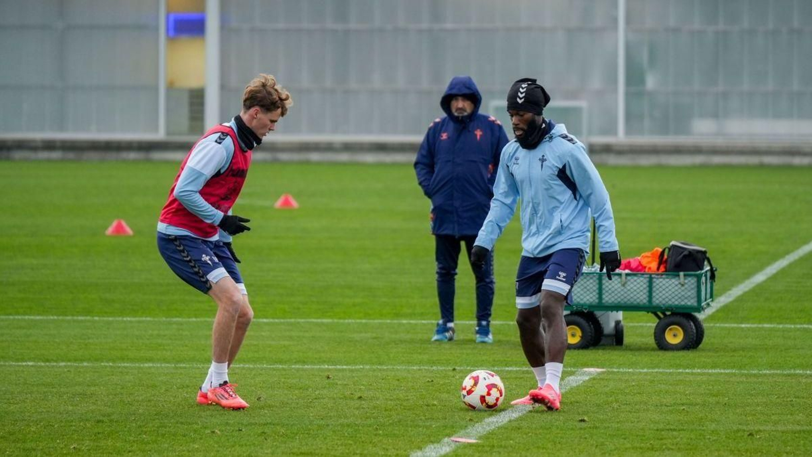 Jonathan Bamba, con contrato hasta 2026, tiene una de las fichas más altas de la plantilla.