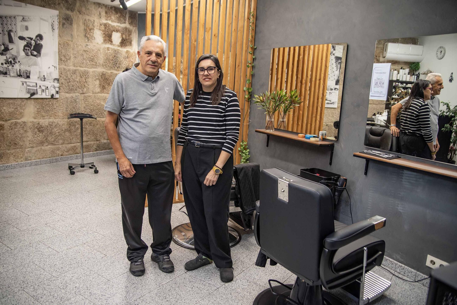 Ramón y Josefa Alonso, segunda y tercera generación en la peluquería.