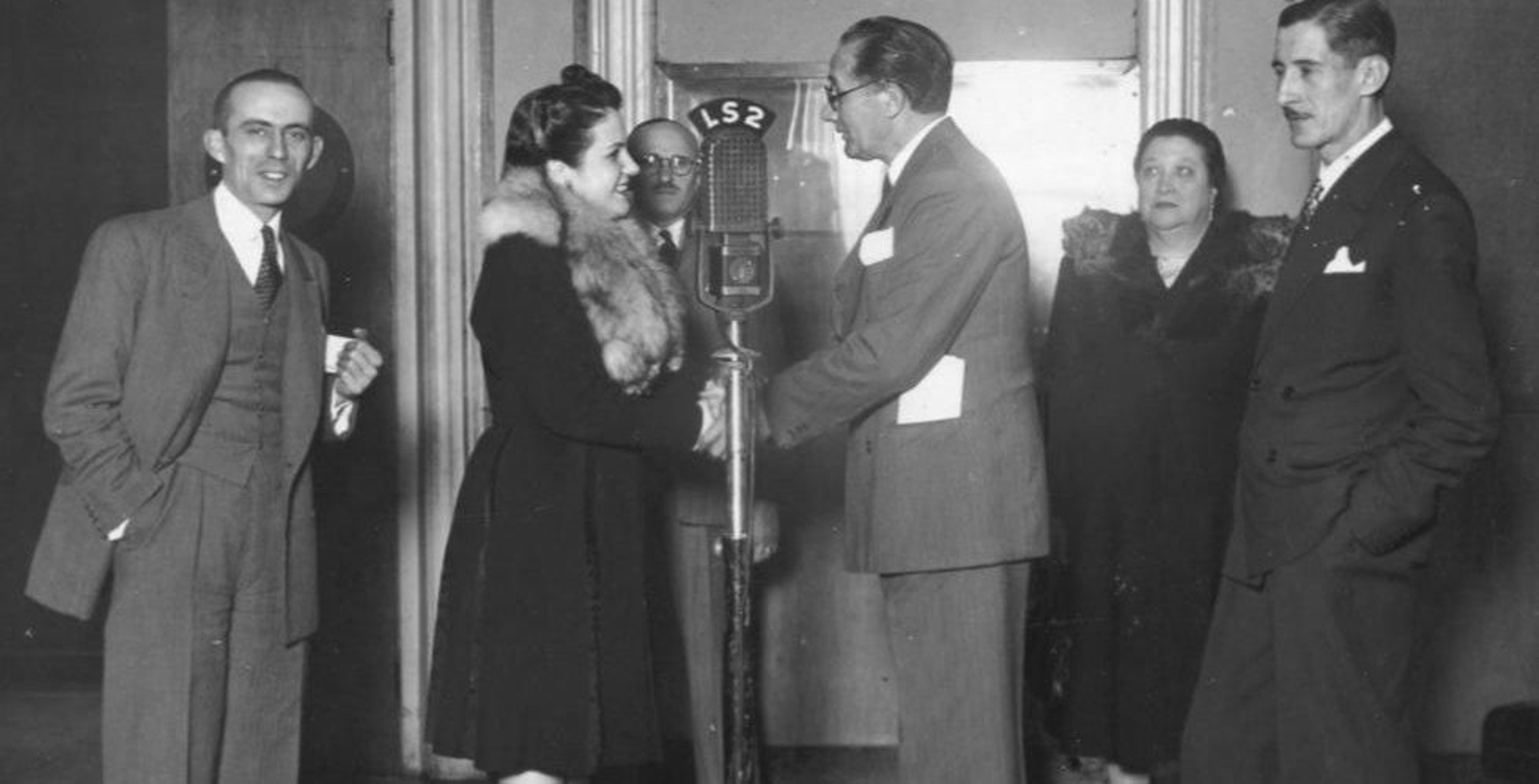 En la imagen Tacholas, en la radio gallega de Argentina