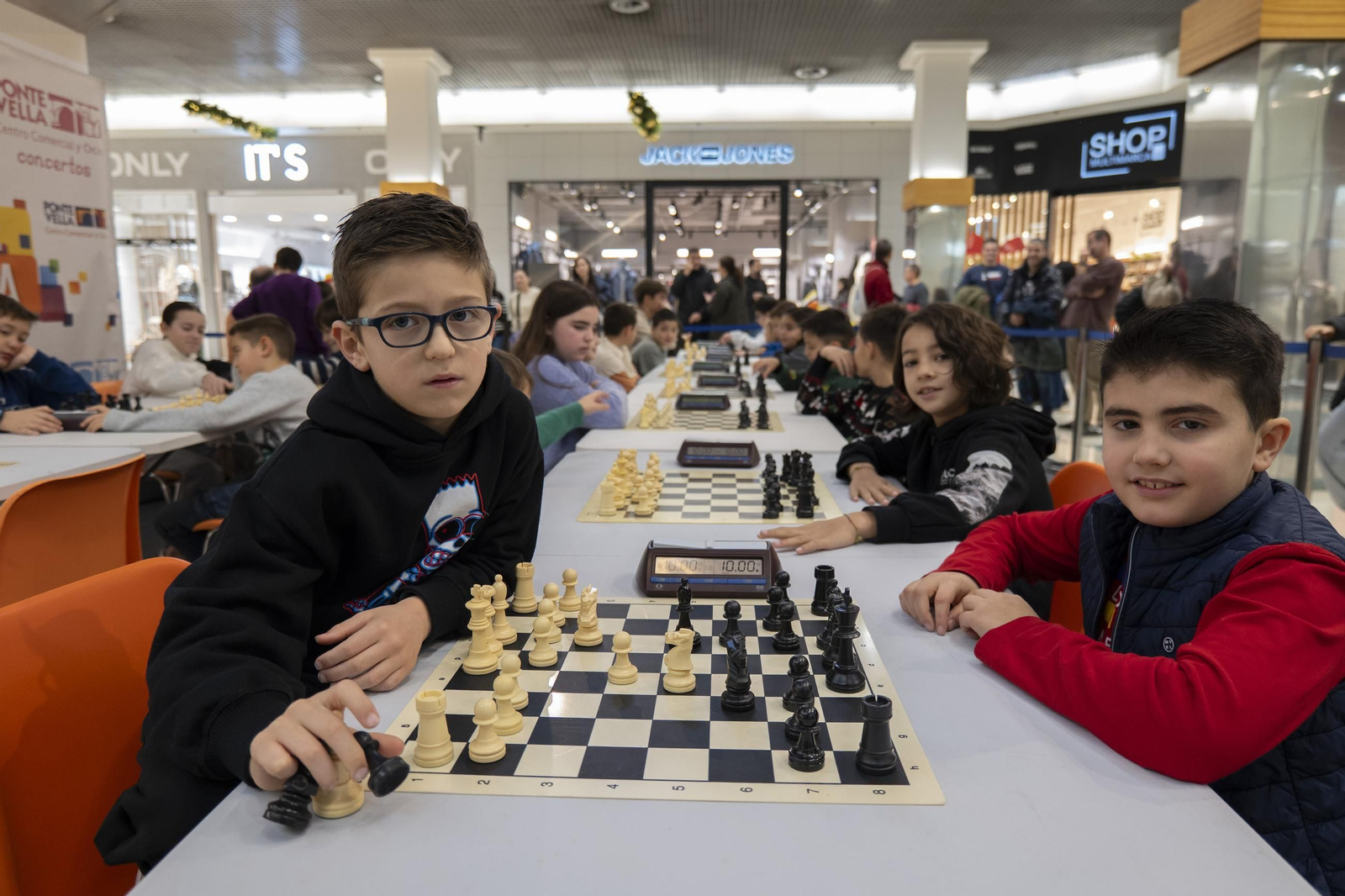 Galería |  El ajedrez, protagonista del fin de semana en Ourense