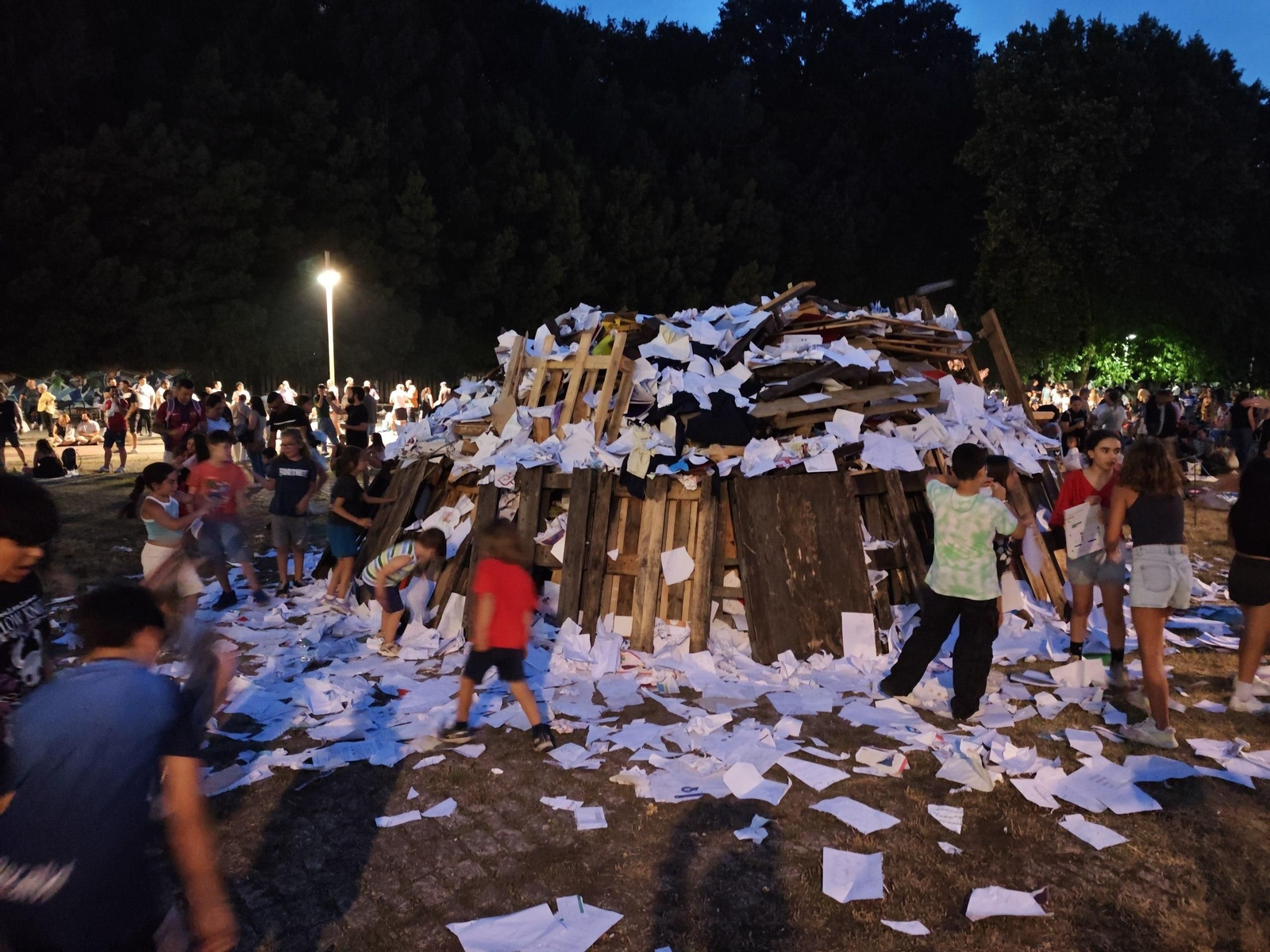 Galería | Las hogueras de San Xoán encienden Vigo y su área