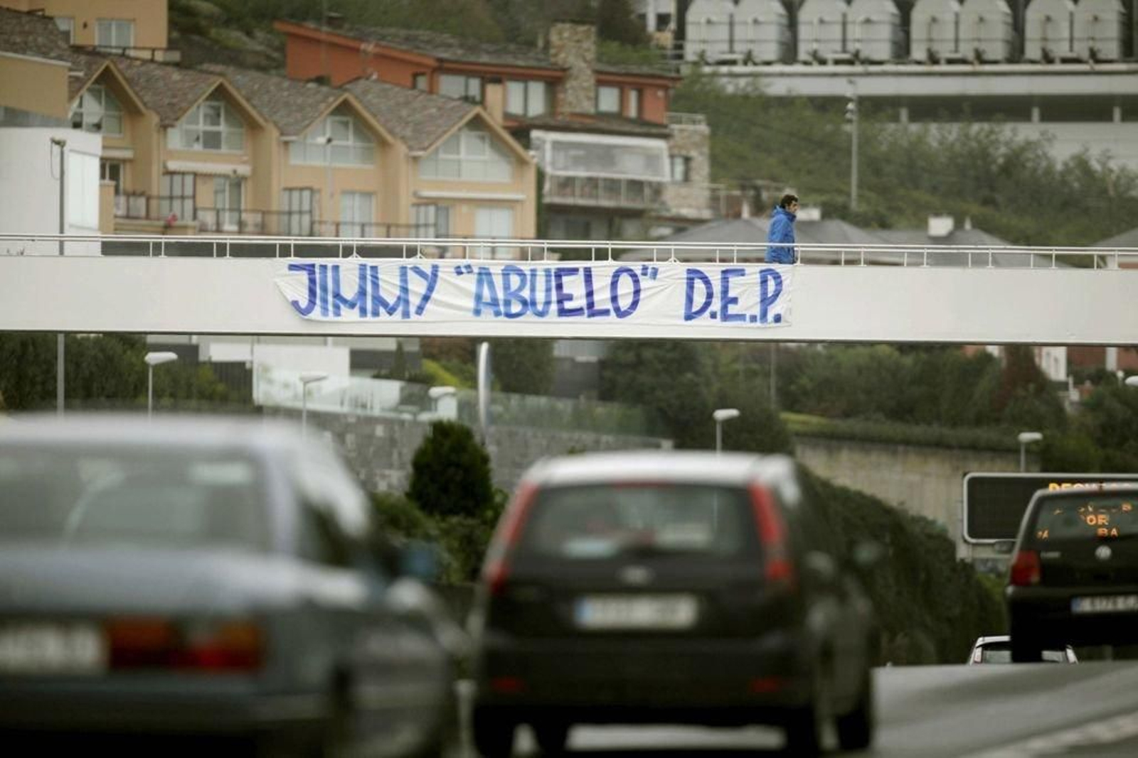 A Coruña amaneció con pancartas alusivas al hincha fallecido