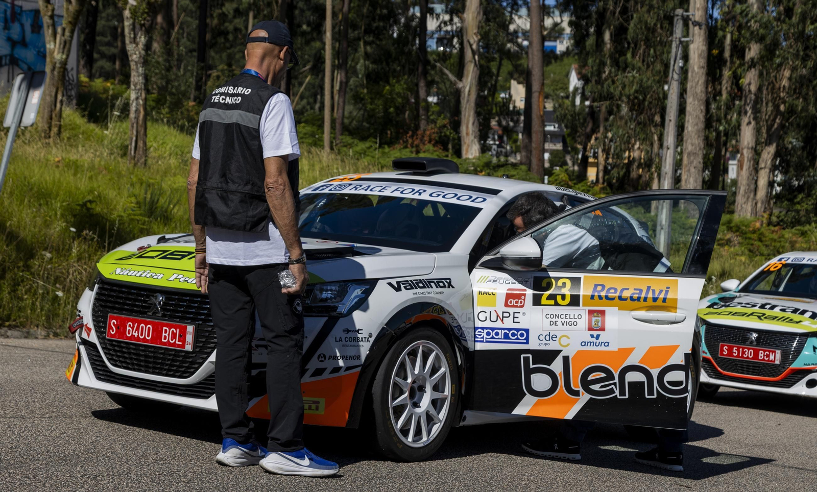 Galería | Los coches se apoderan de Vigo en el primer día del Rally Rías Baixas