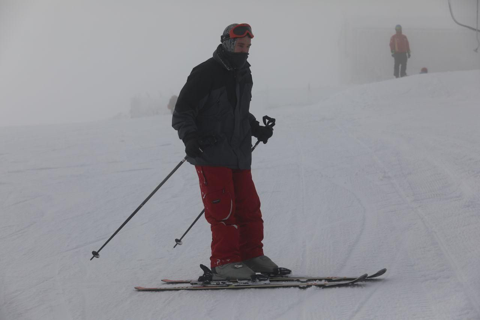 Jornada de esquí en la nieve (Foto: José Paz)