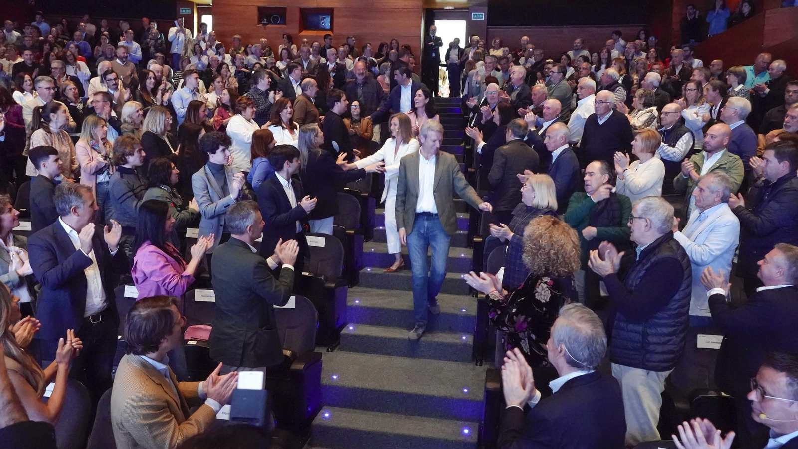 Galería | Rueda lidera el acto del PPdeG en Vigo y hace balance del mandato
