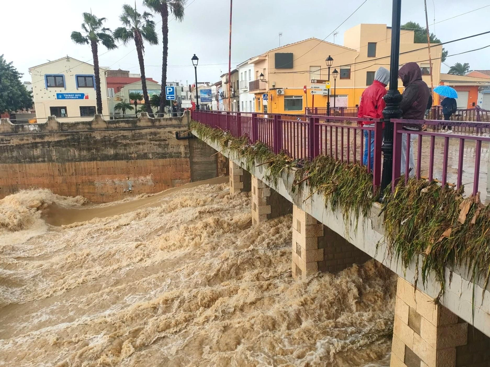 Galería | Calles anegadas y lluvias torrenciales: el paso de la DANA por el Mediterráneo