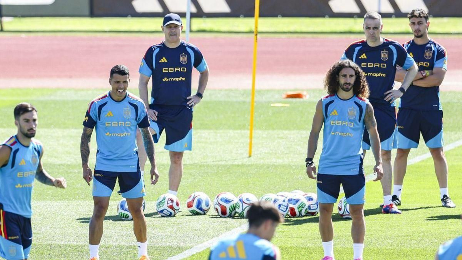 Marc Cucurella, en un entrenamiento de la selección española.