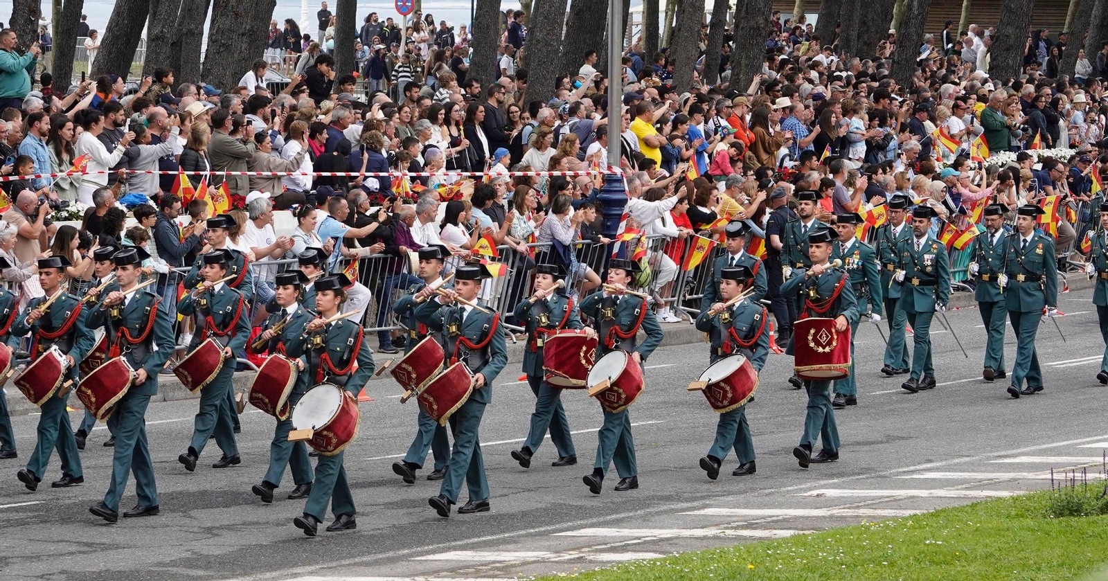 Galería | Las mejores imágenes del histórico Día de las Fuerzas Armadas en Vigo