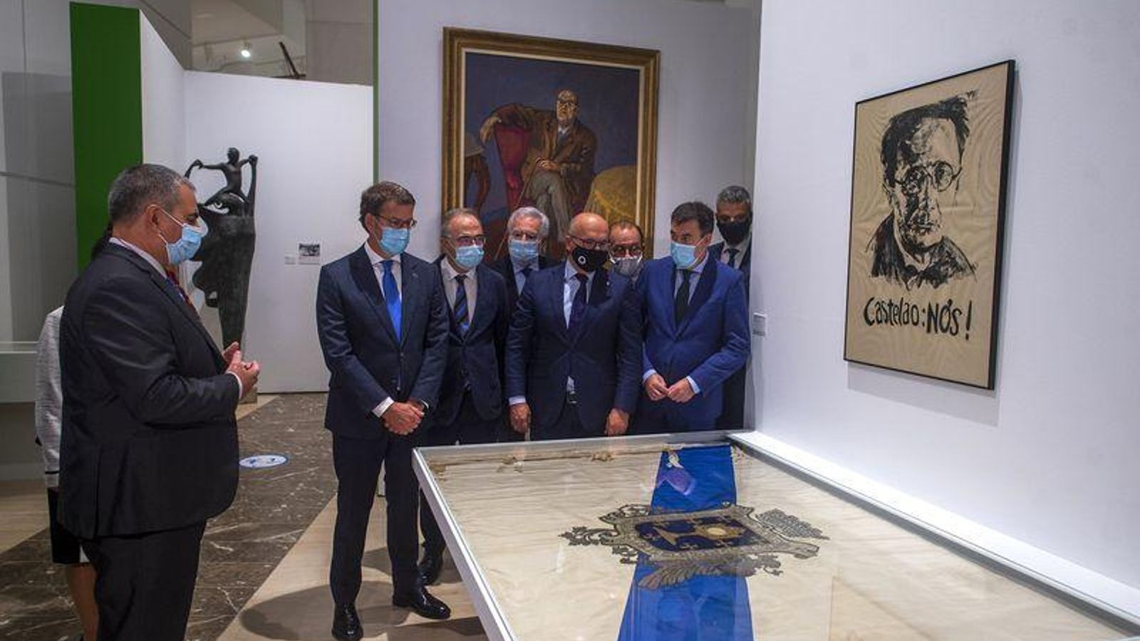 Inauguración do GAIAS (Cidade da Cultura en Compostela) da Exposición “De Nos a Nos”. Asisiten Manuel Baltar (Presidente da Deputación Ourense), Alberto Núñez Feijoo (Presidente da Xunta do Galicia), Miguel Santalices Vieira (Presidente do Parlamento de Galicia), Ana Acuña Trabazos e Afonso Vázquez-Monxardín (Curadores da Exposición), Román Rodríguez González (Conselleiro de Culutra da Xunta de Galicia), Rosario Álvarez Blanco (Presidenta do Consello da Cultura Galega), Xose Sanchez Bugallo (Alcalde de Compostela), entre outras autoridades da política e da cultura galega.