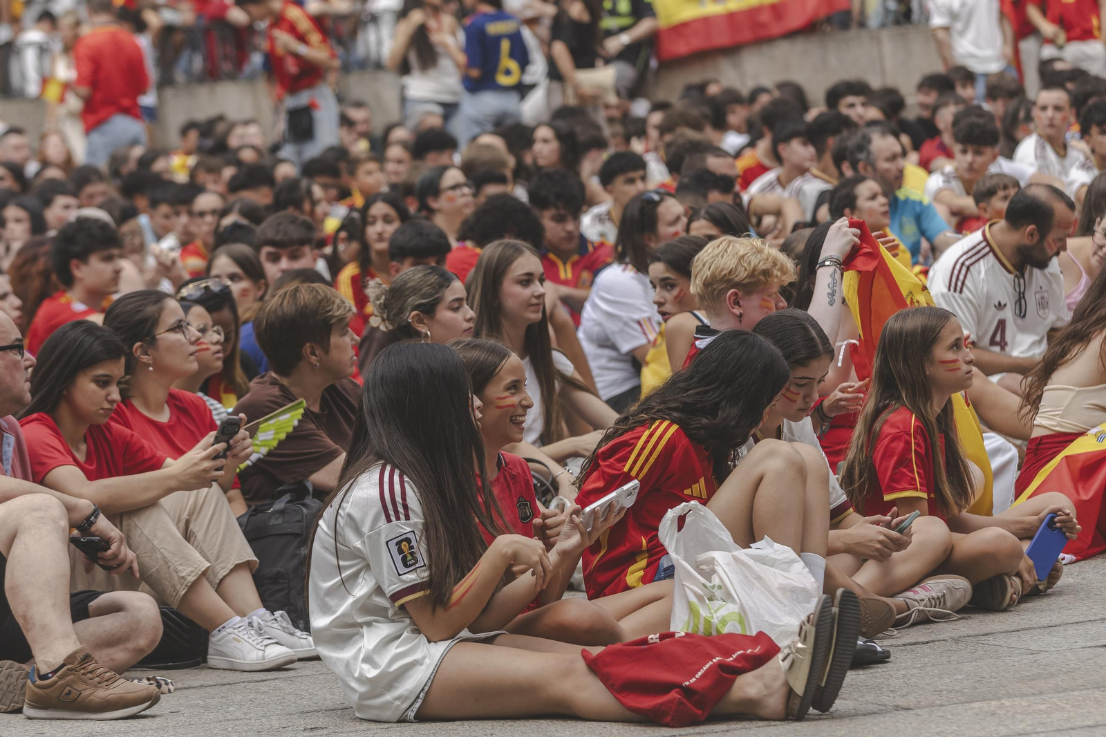 Galería | La ilusión por España tiñe de rojo la provincia de Ourense en la semifinal, en fotos