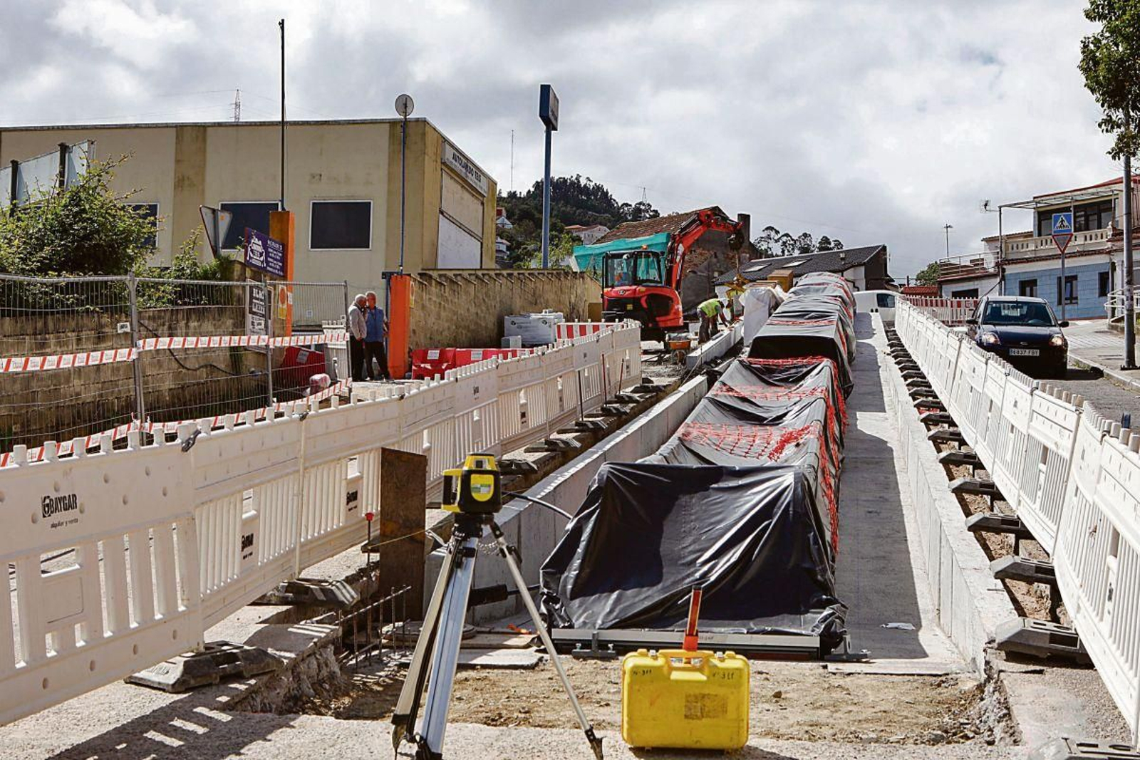 Las obras de las rampas mecánicas hacia el centro de salud de Teis.