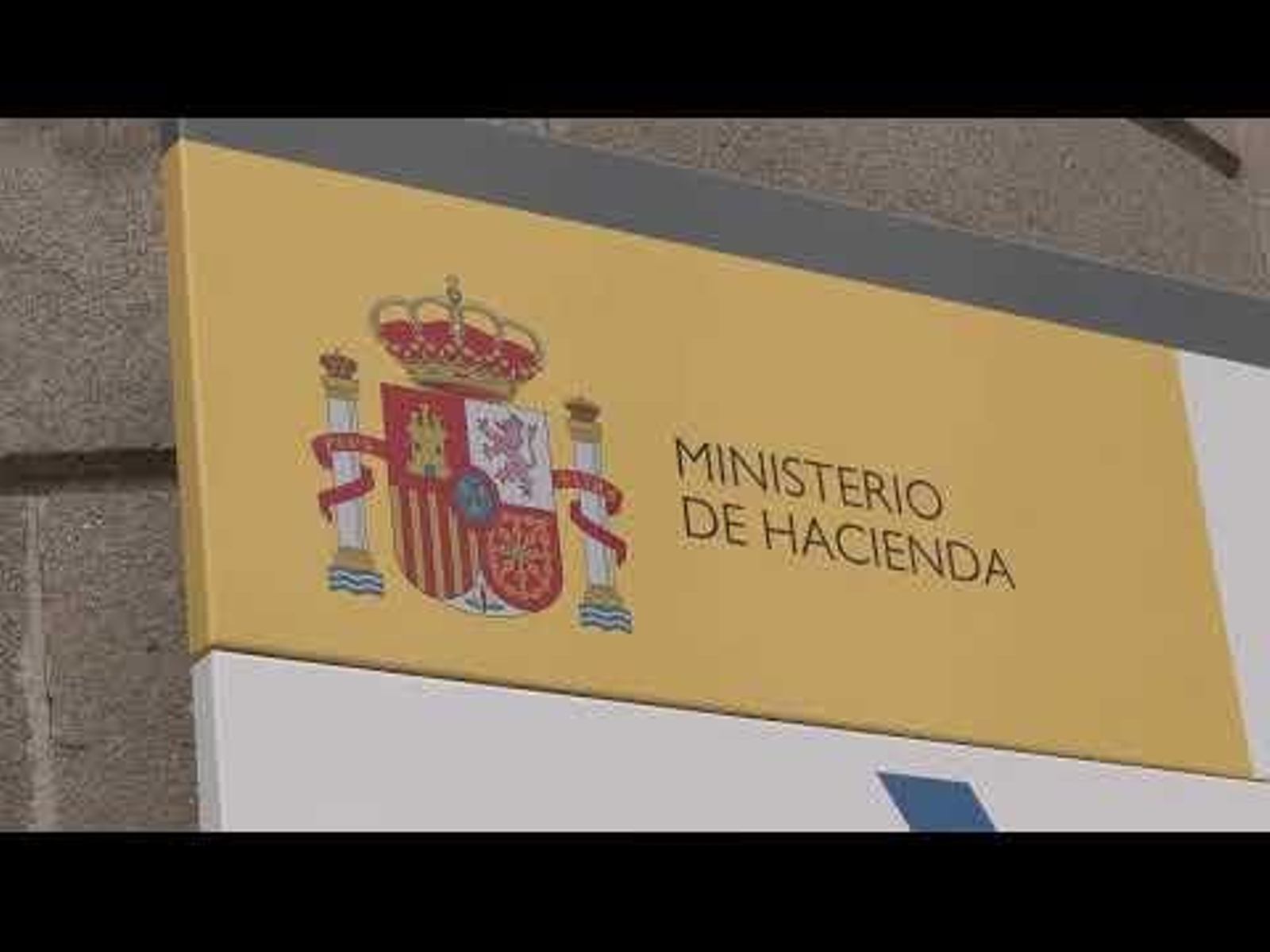 Cartel del Ministerio de Hacienda relacionado con la Campaña de la Renta, en una imagen de archivo.