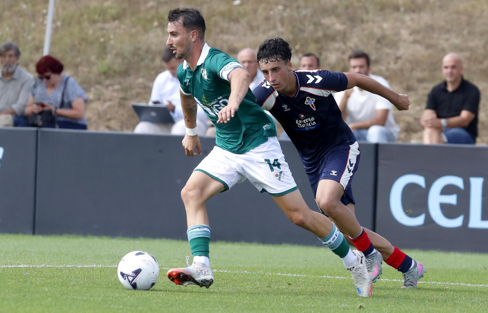 Galería | Celta Fortuna y Coruxo se miden en la pretemporada