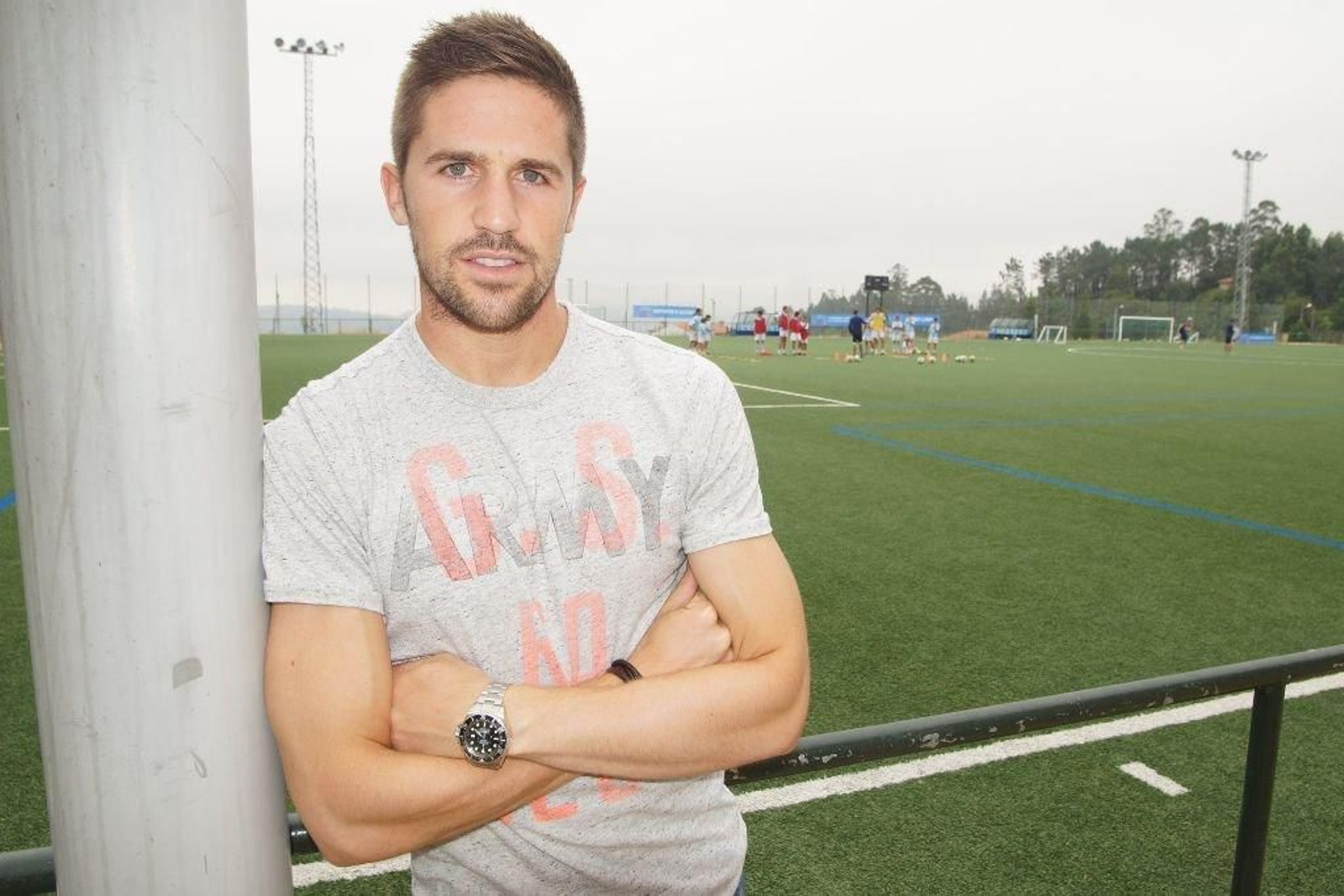 El central del Celta Andreu Fontás, ayer en las instalaciones deportivas de A Madroa.