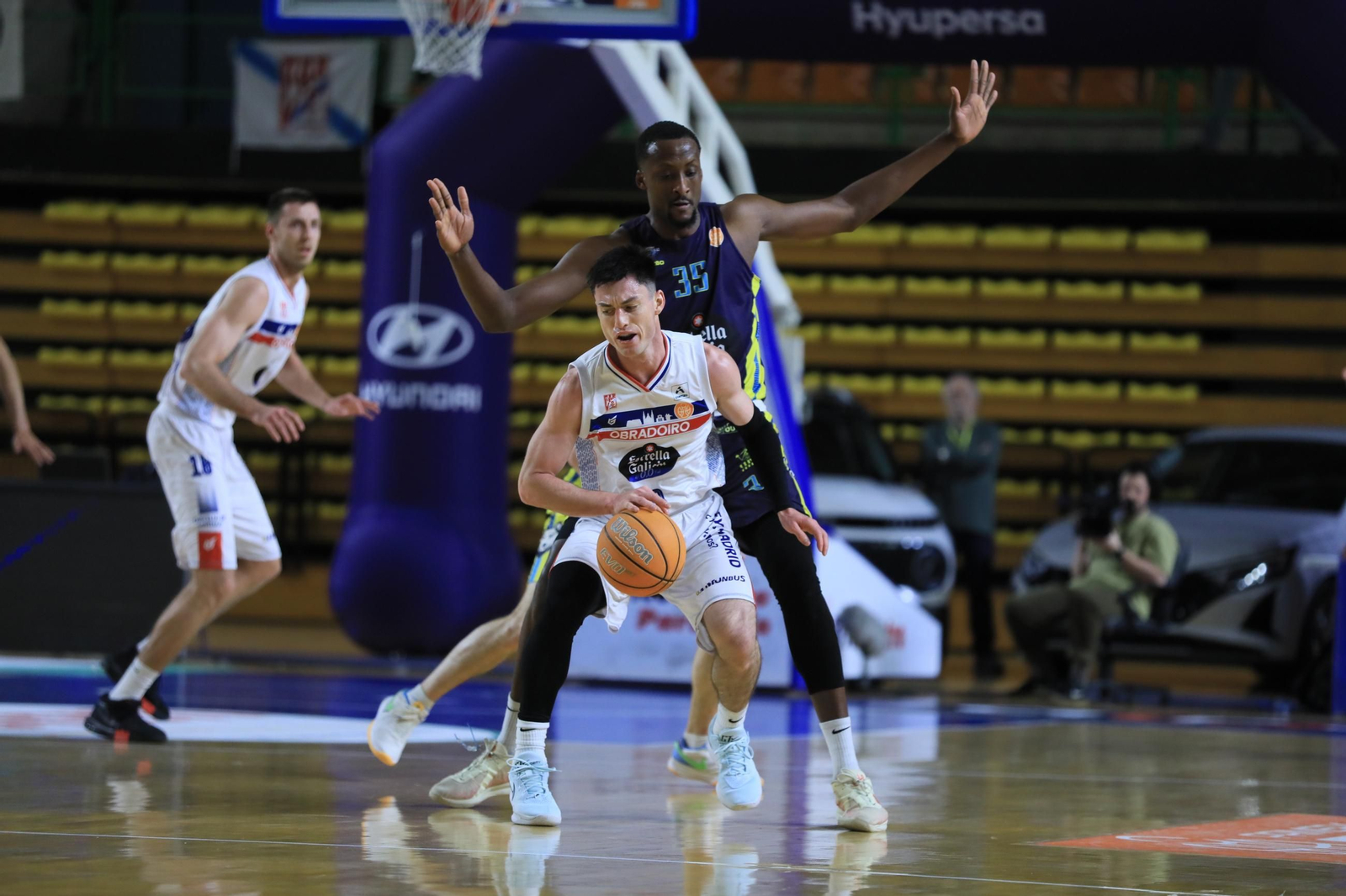 Galería | El Pazo, a reventar para el derbi COB-Obradoiro