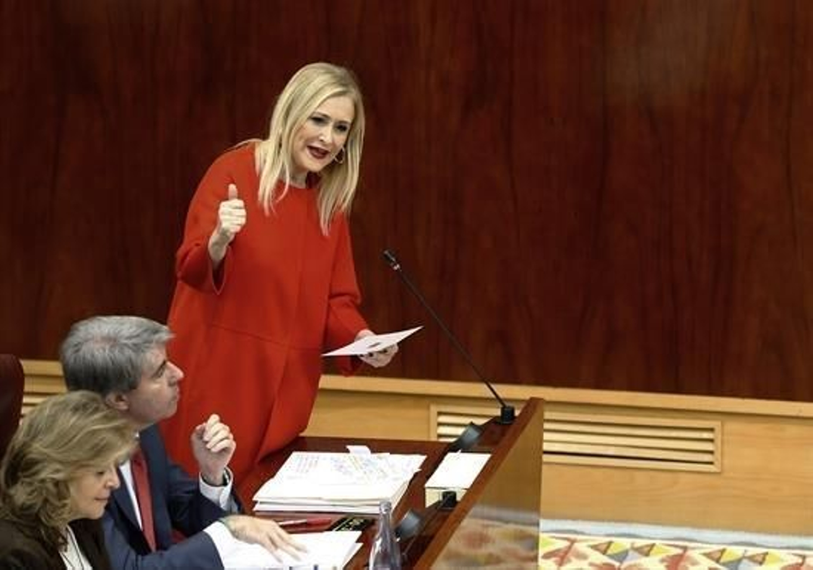 La presidenta de la Comunidad de Madrid, Cristina Cifuentes, durante su intervención en la sesión de control al Gobierno de este martes en la Asamblea de Madrid.