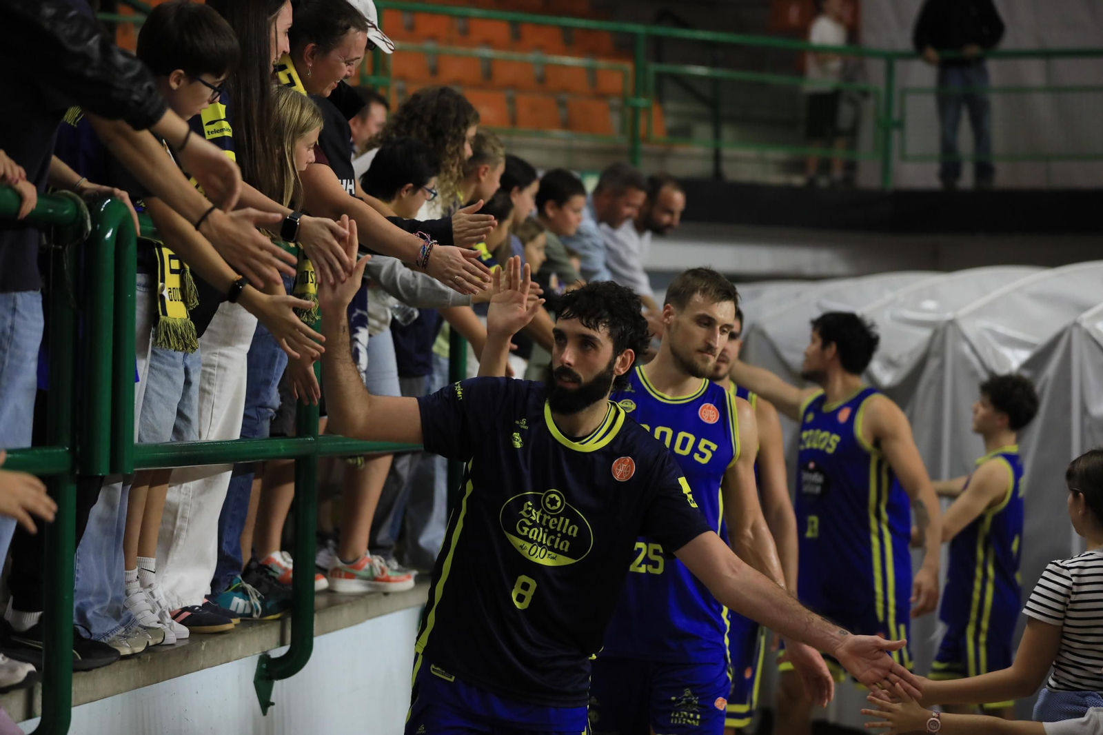Galería | El Pazo y el COB sufren la primera derrota de la temporada ante el Cantabria