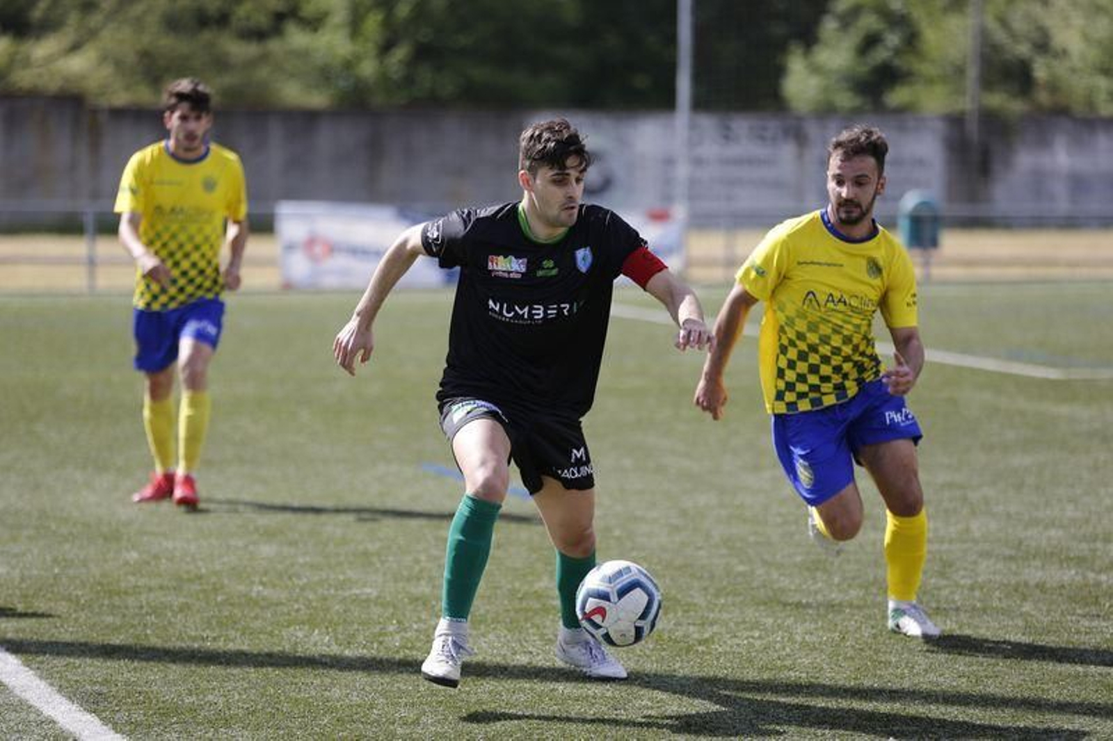 El partido entre el Polígono y el Barbadás (Xesús Fariñas)