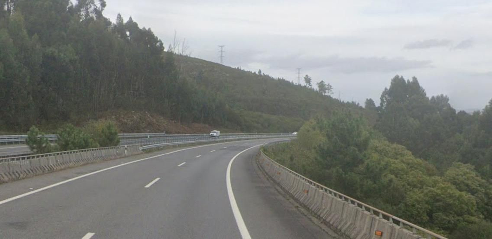 Curva donde tuvo lugar el accidente de tráfico en la A-52