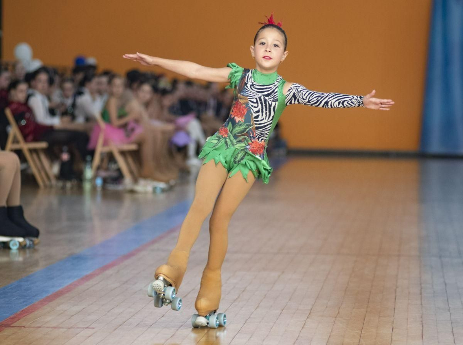 Una de las jóvenes patinadoras, durante su actuación en Celanova.