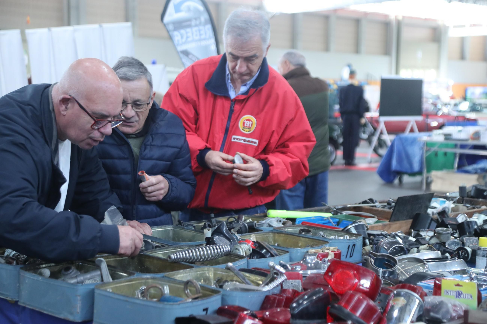 Galería | Más de un centenar de coches en el Salón del Automóvil Clásico