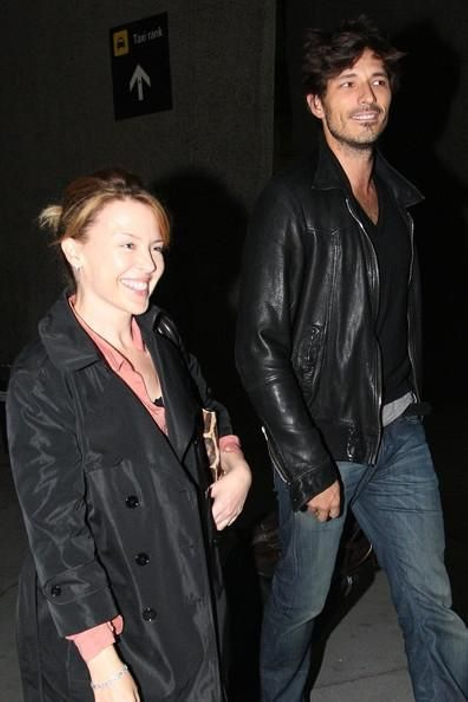 Kylie Minogue y su novio, el modelo español Andrés Velencoso.