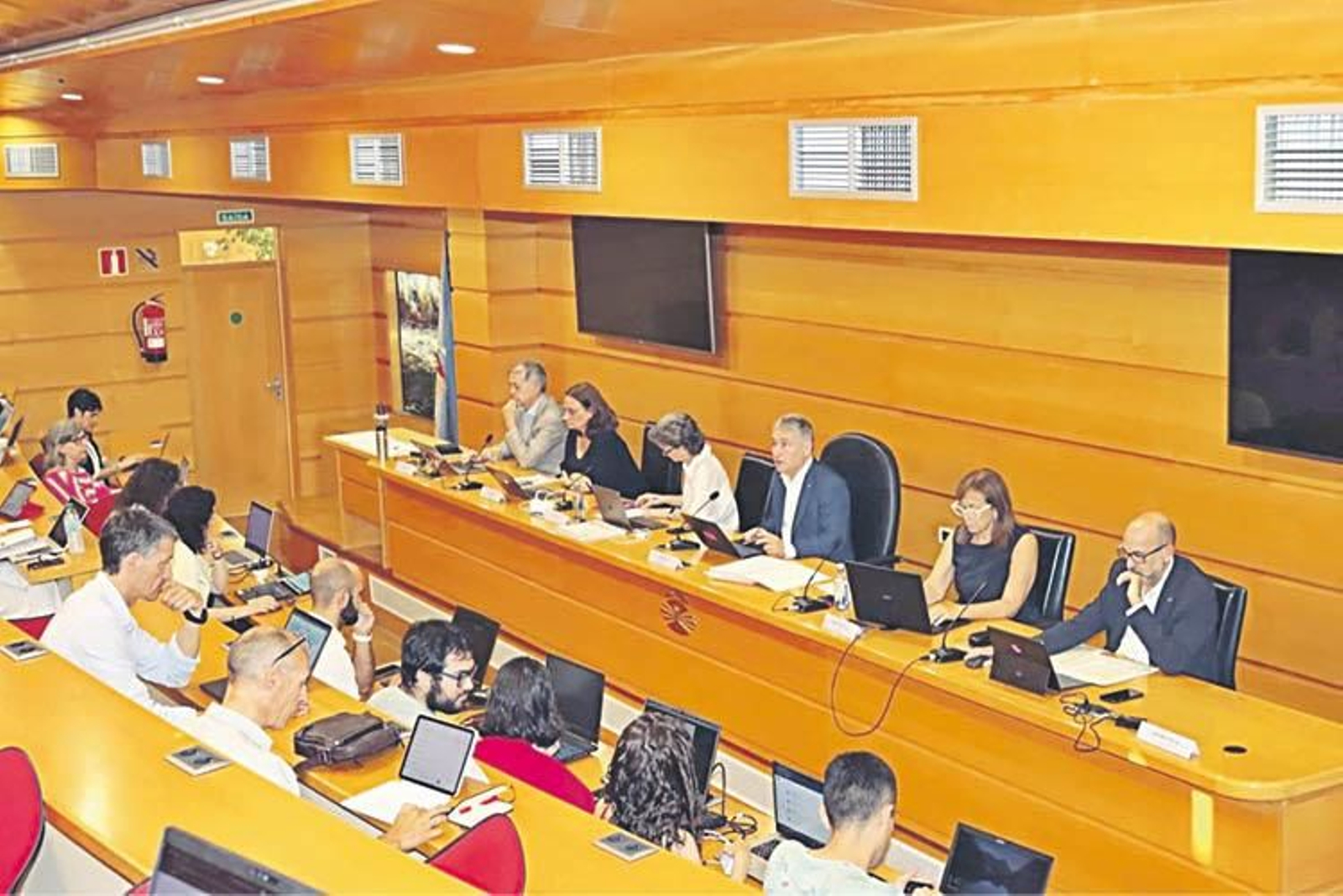 Imagen del consello de goberno celebrado en la UDC ayer.