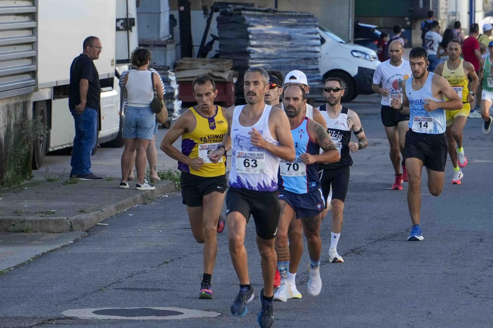 Galería | El puerto pesquero de Vigo acoge hasta cinco carreras organizadas por Carlos Adán