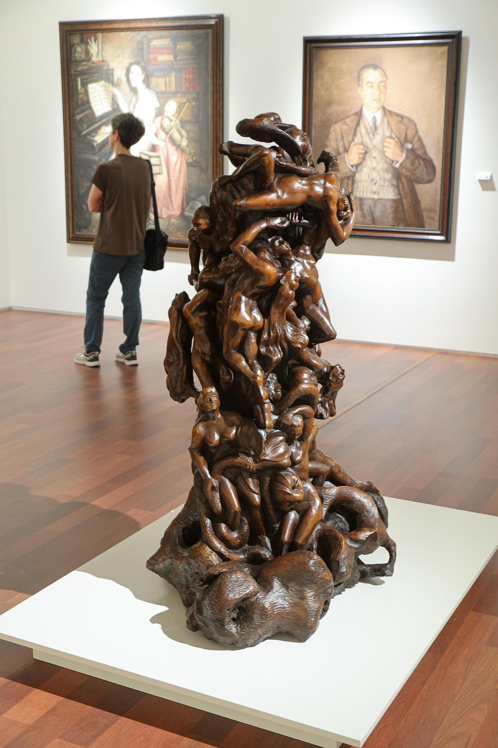 Galería | Casa das Artes acoge 70 obras de fondos municipales