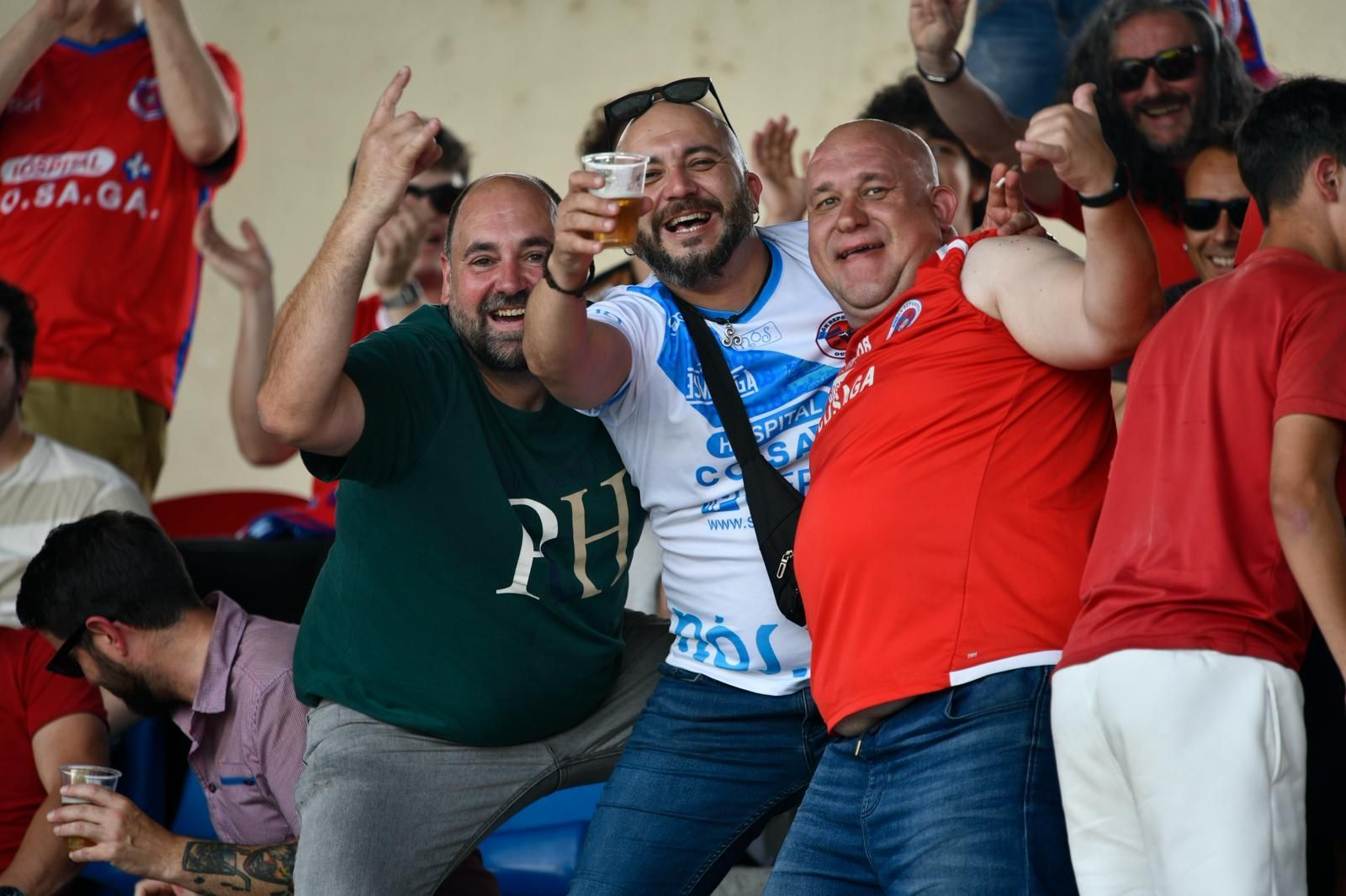 Galería | La UD Ourense quiere llegar a Primera Federación y la afición se vuelca con el equipo en O Couto