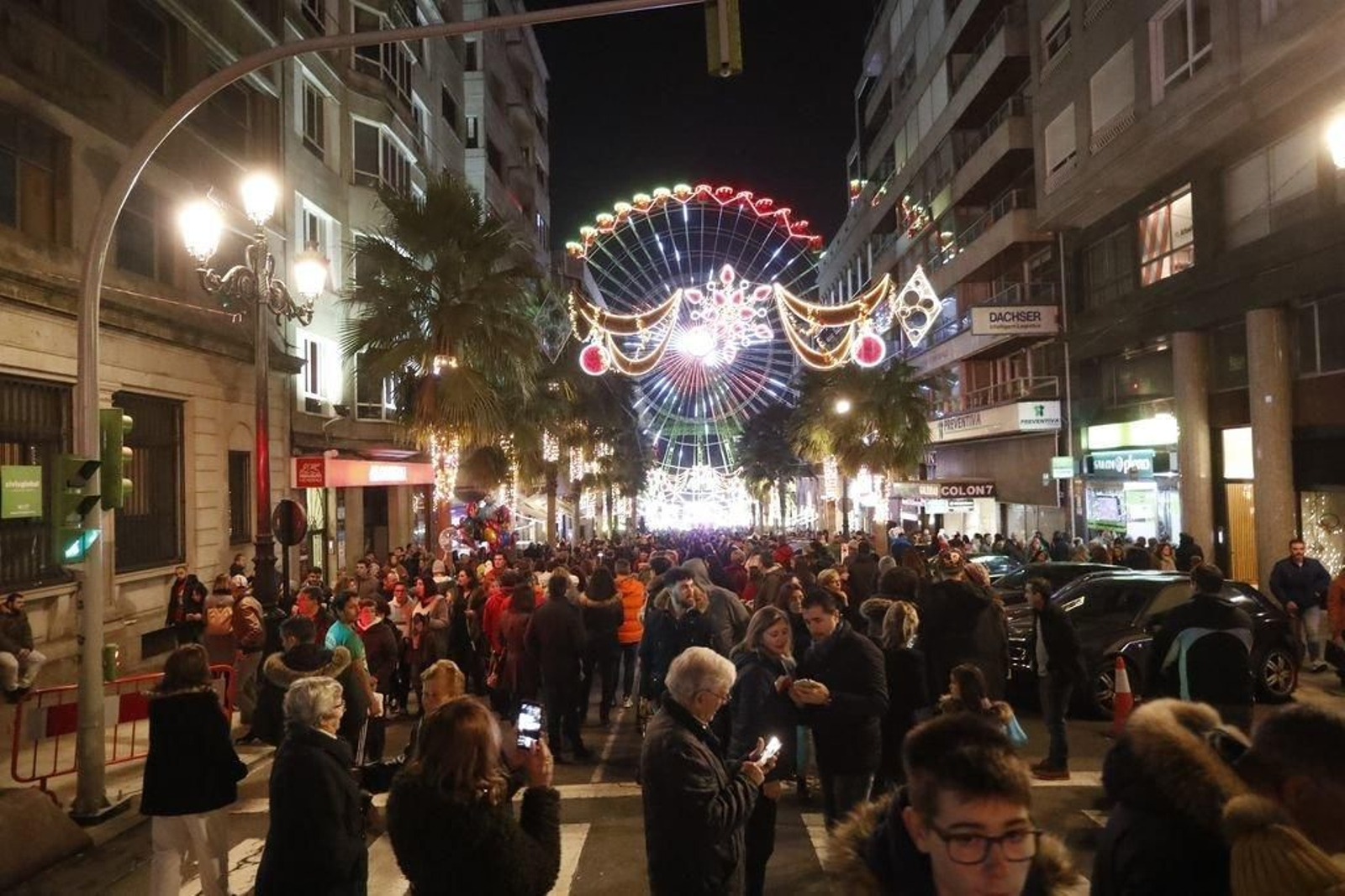Los turistas invaden Vigo en el Puente163
