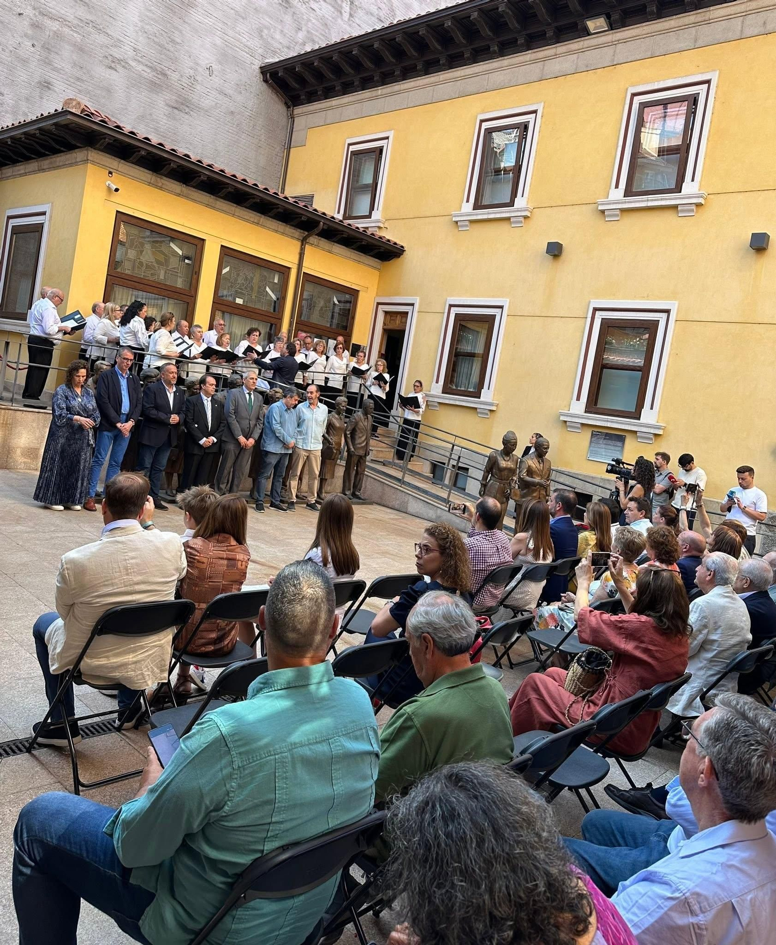 Homenaje al Emigrante Leonés