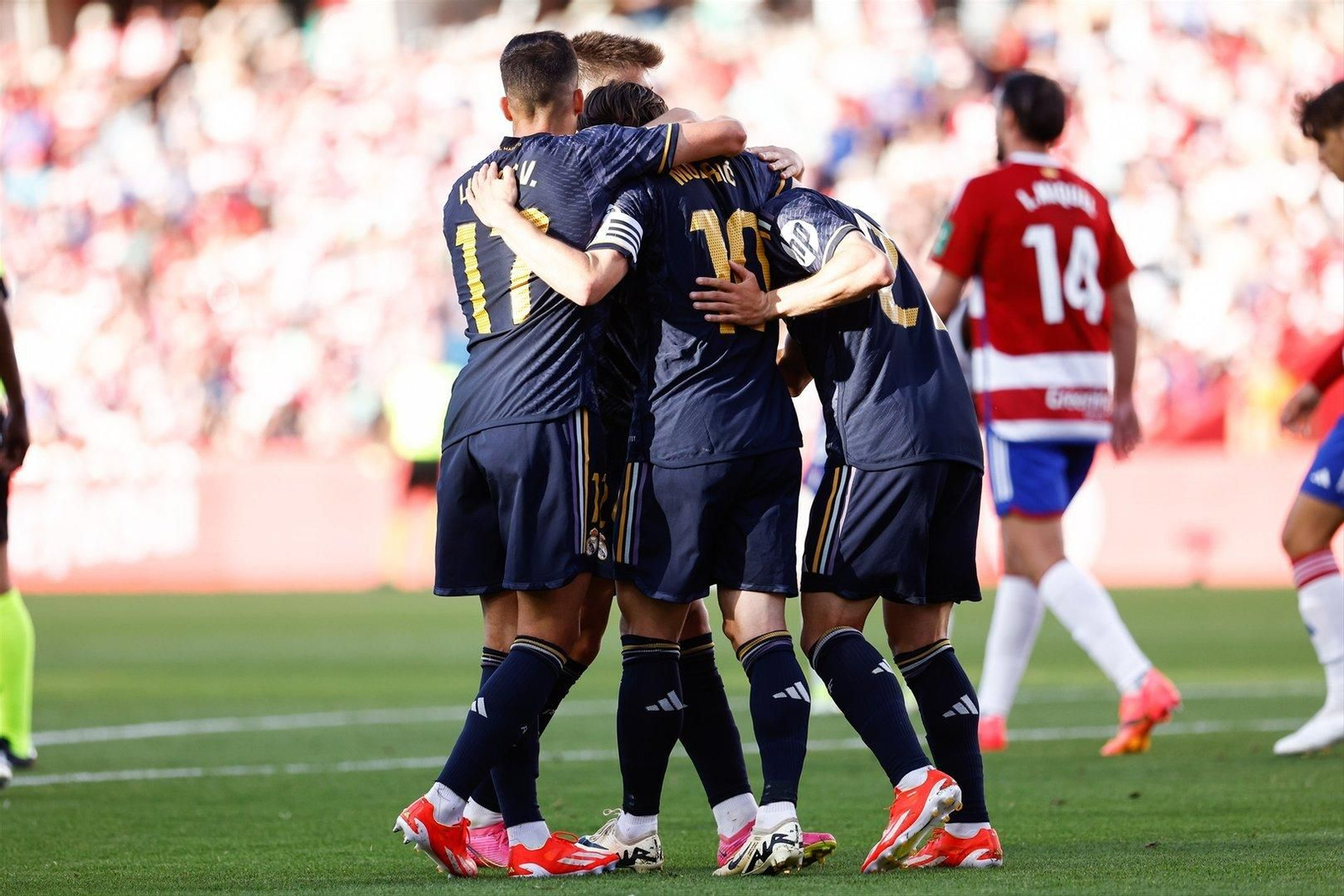 El Real Madrid celebra un gol en uno de los partidos de la temporada pasada de LaLiga. // EP