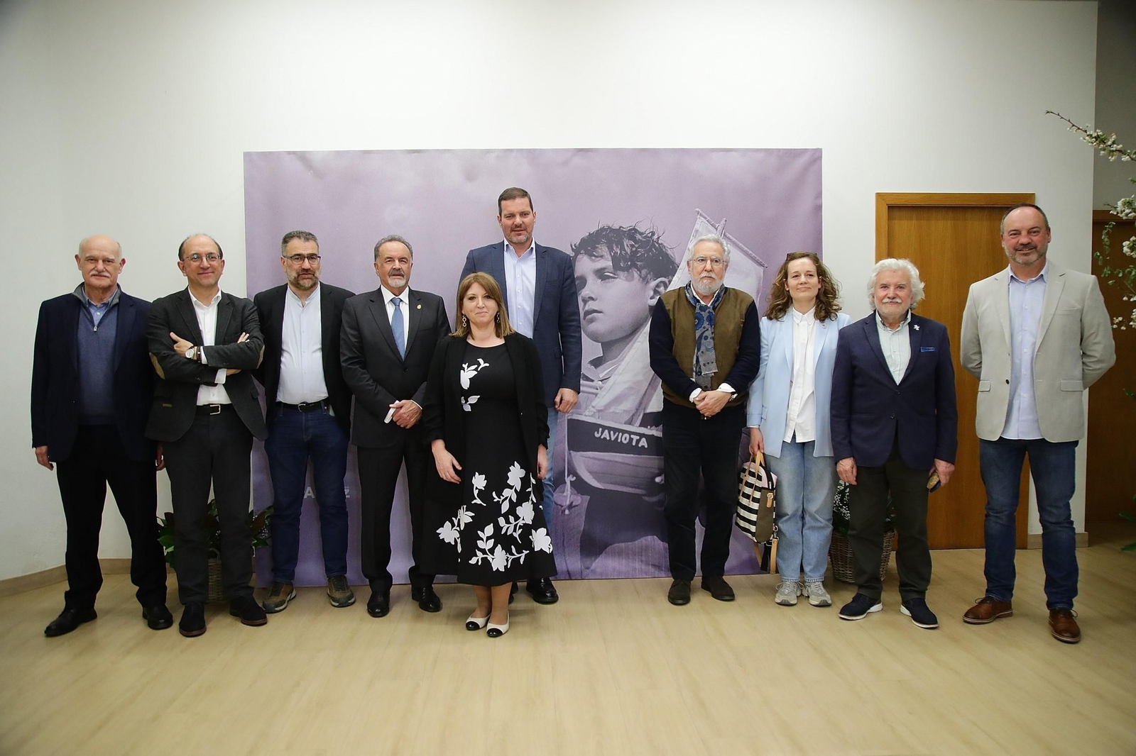 As autoridades presentes durante o acto.