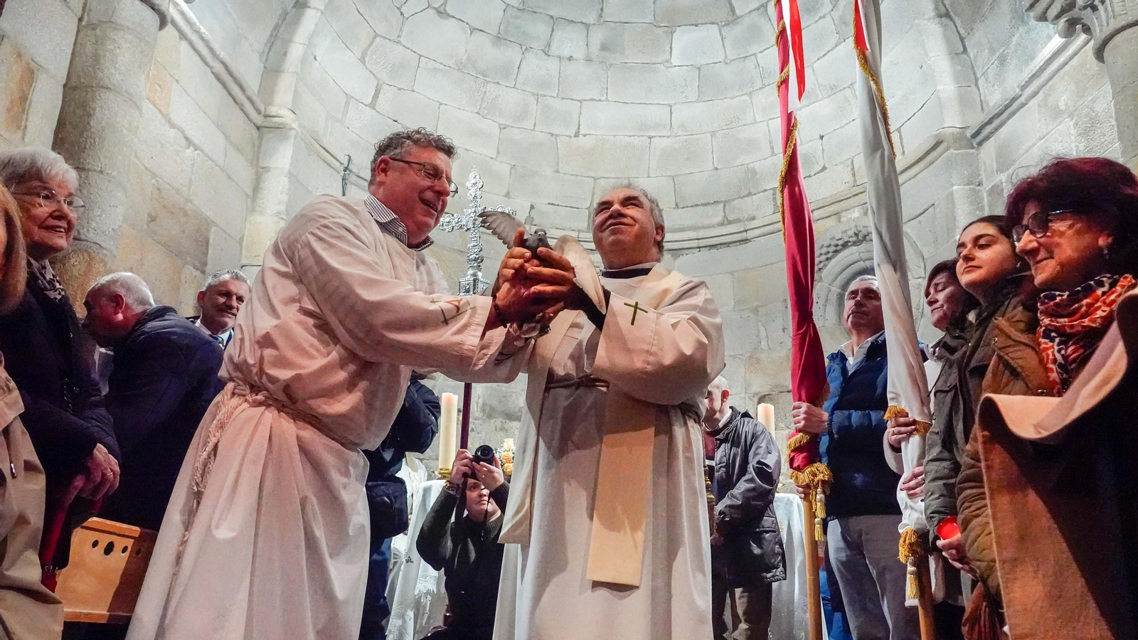 Galería | Vigo celebra As Candelas pese a la lluvia