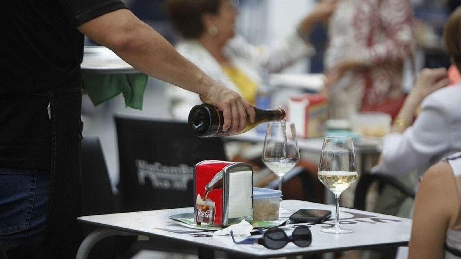 El sector servicios es el más afectado por el pluriempleo.