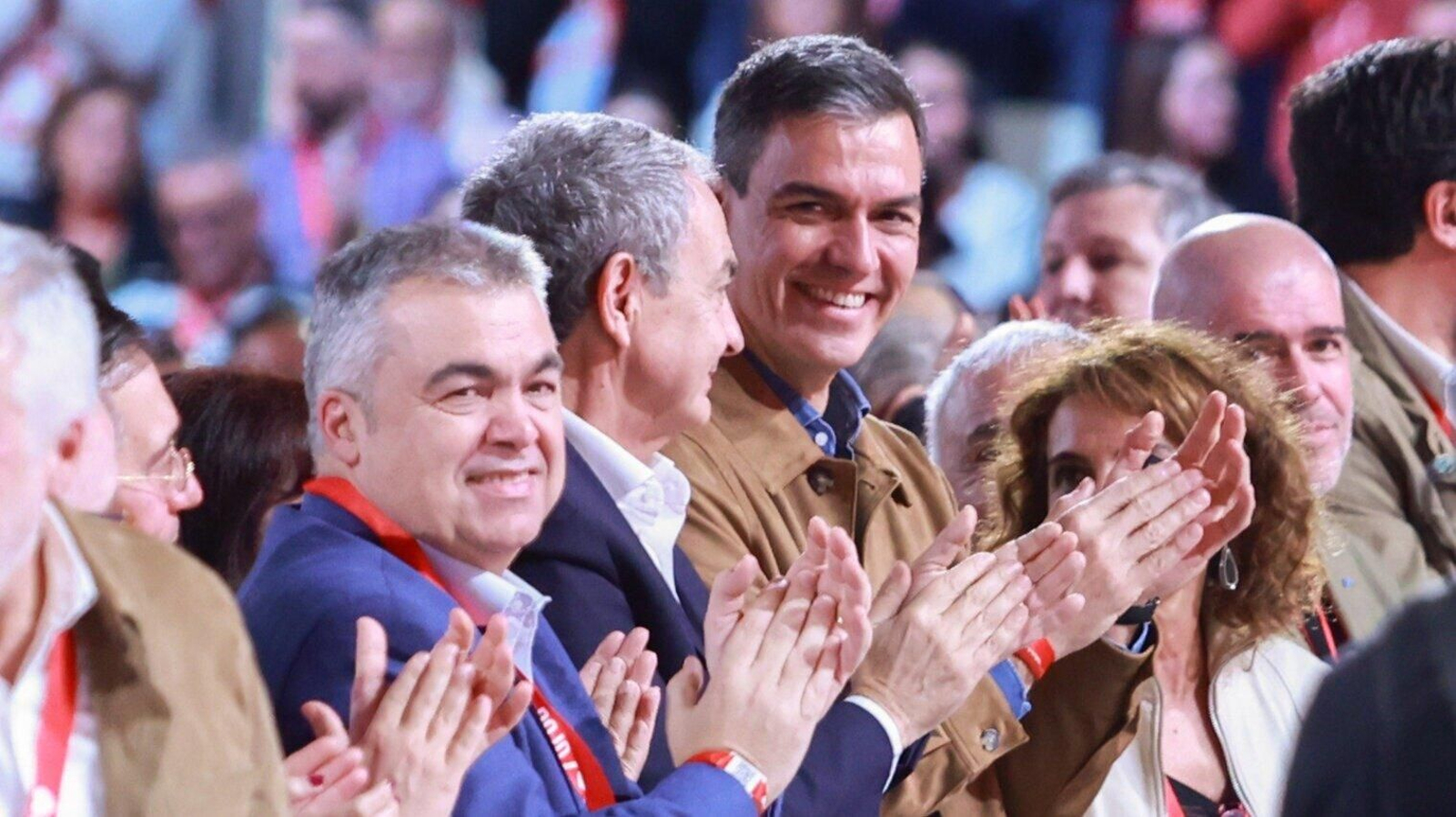 Cerdán, Zapatero, Sánchez y Montero, en el Congreso Federal del PSOE en Sevilla. // EP