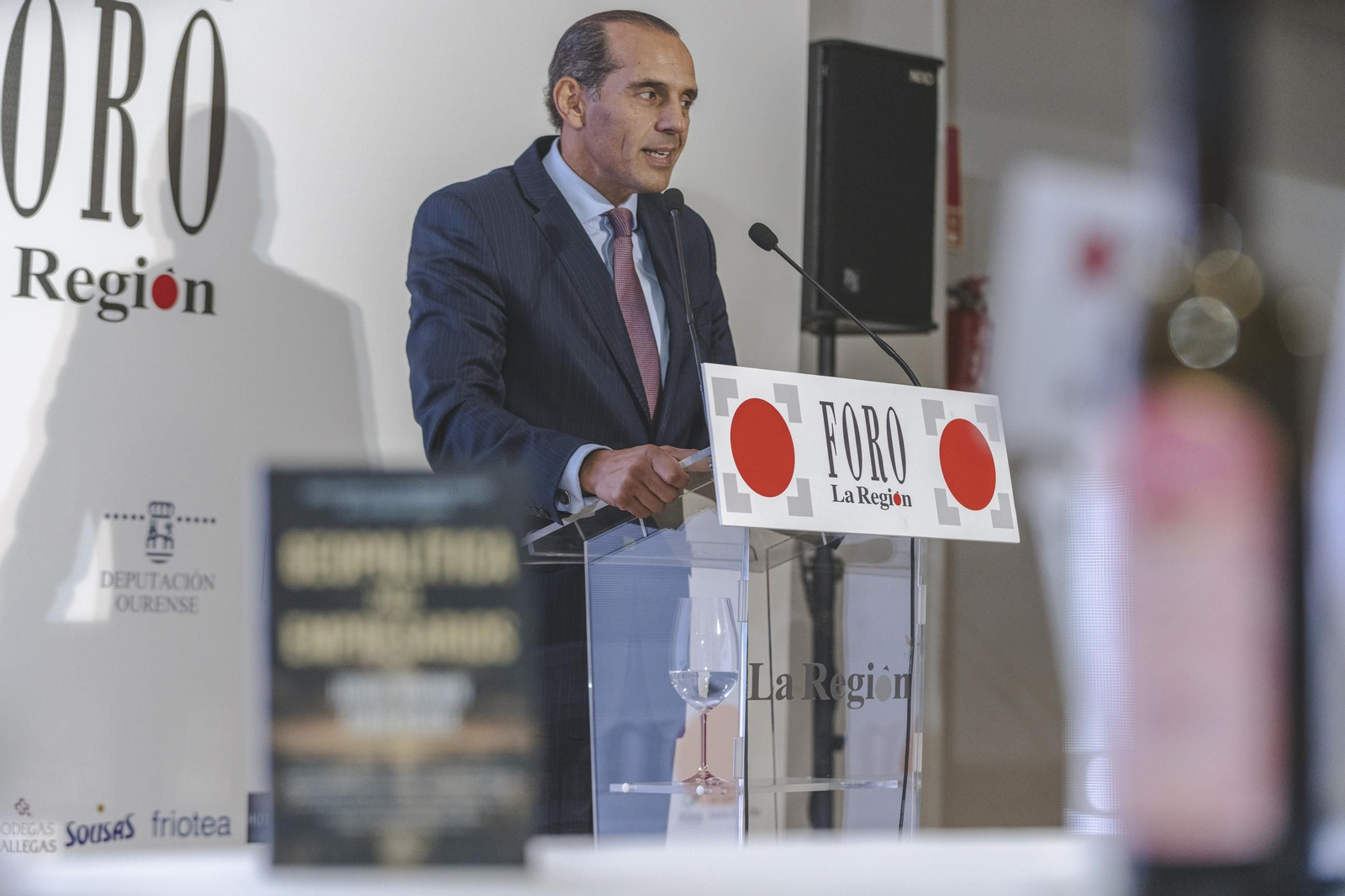 Galería | Numerosos invitados escucharon el análisis geopolítico de Juan Verde en el Foro La Región celebrado en el Restaurante Sanmiguel