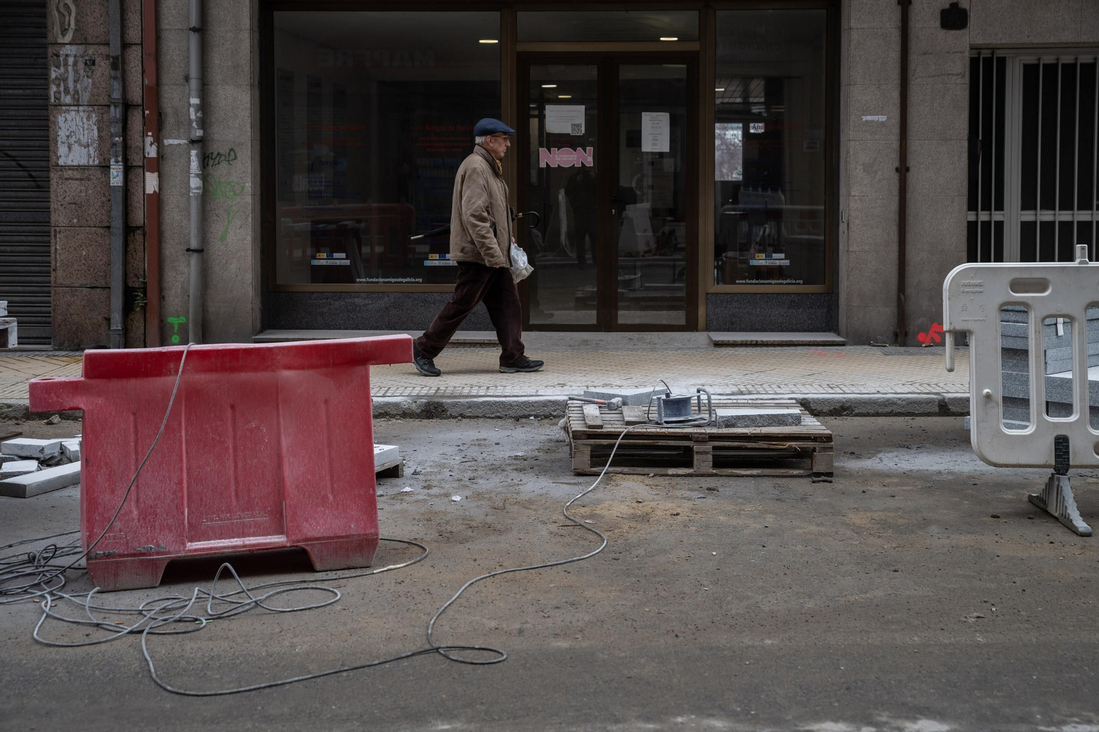 Galería | Así se encuentra la Avenida de Portugal tras la paralización de las obras por impagos del Concello de Ourense