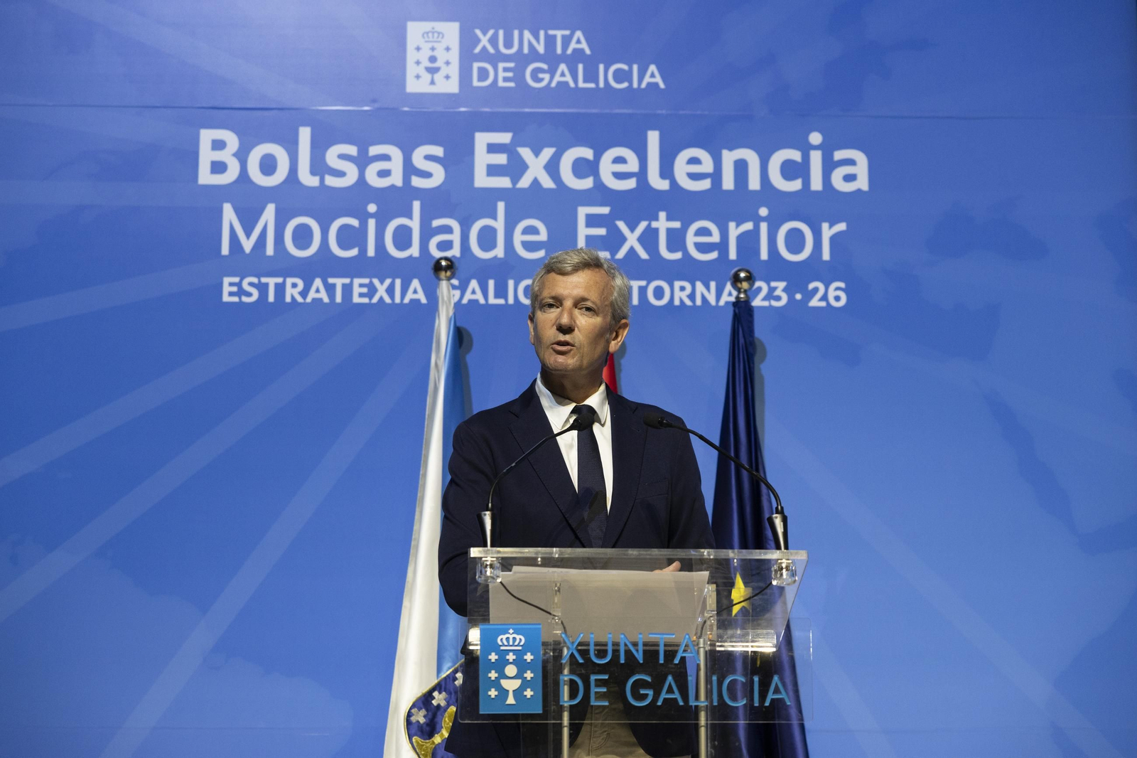 El presidente de la Xunta Alfonso Rueda presenta la nueva convocatoria de las Becas BEME