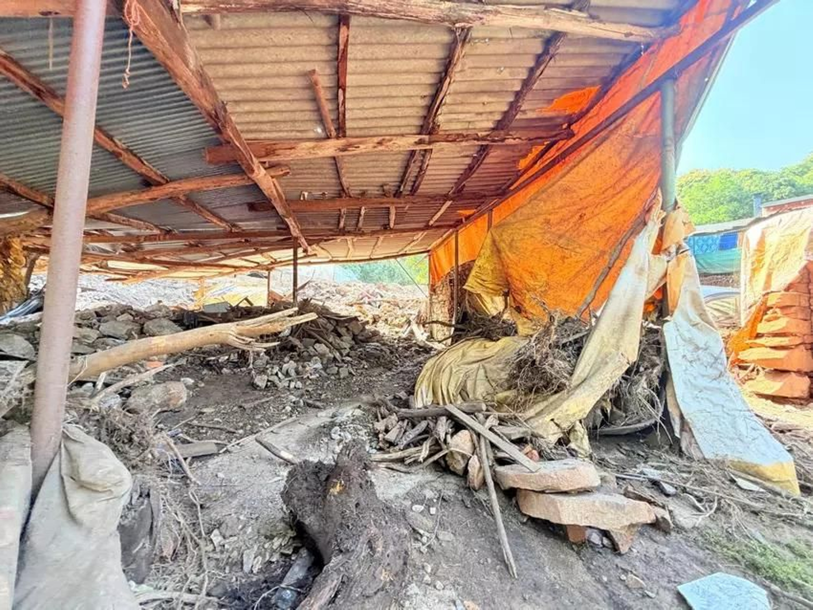 Galería | Enormes destrozos en A Bouza y Pradocabalos por las lluvias torrenciales