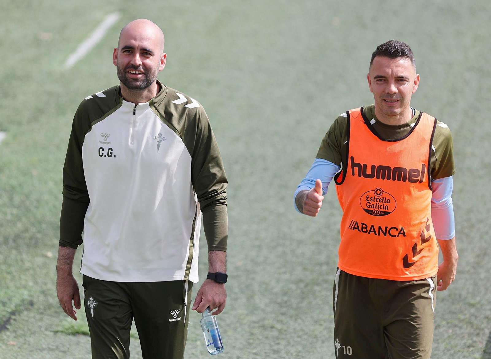 Galería | Aspas sonríe tras sellar su continuidad en el Celta