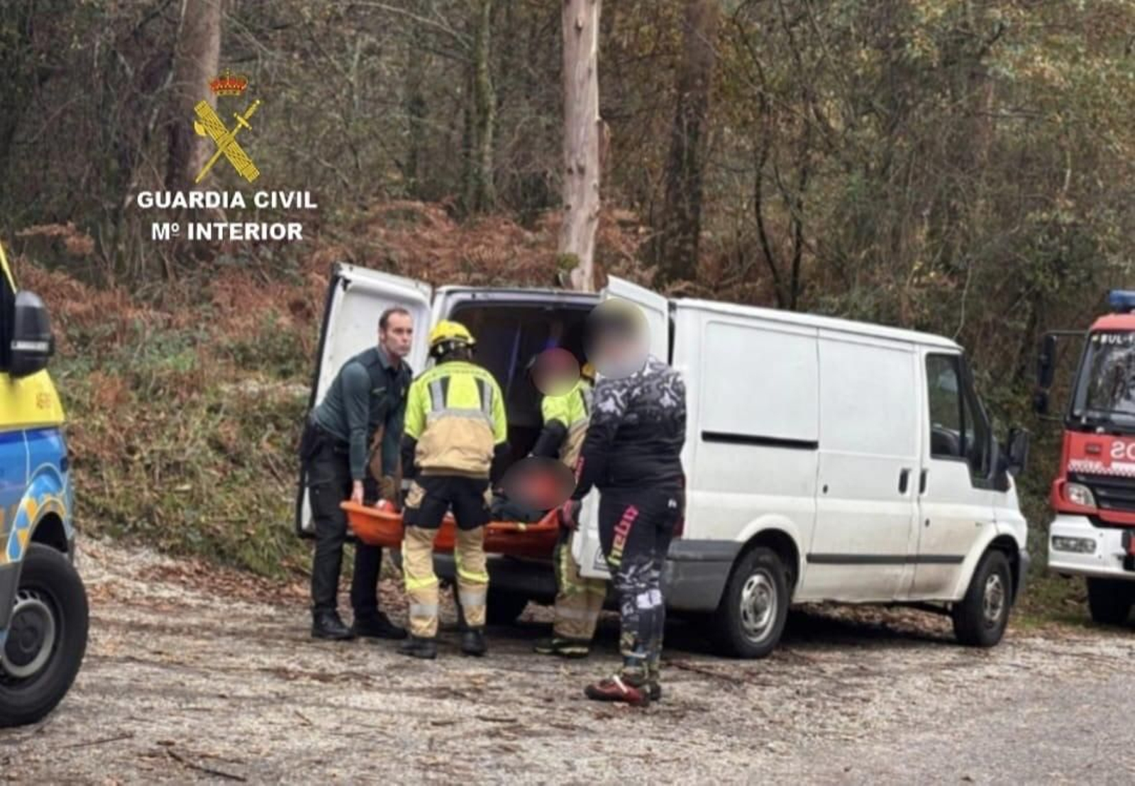 La Guardia Civil en el lugar del accidente.