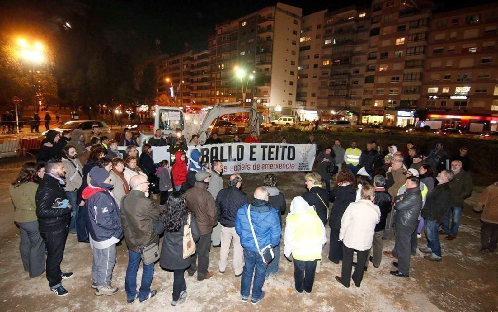 Un pequeño grupo acudió a la convocatoria de asamblea ayer a las siete de la tarde.