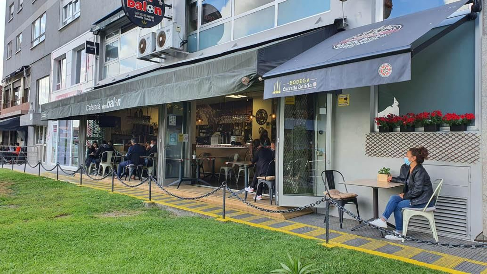 Los bares podrán permanecer abiertos hasta las 23 horas y los restaurantes hasta la una de la mañana.