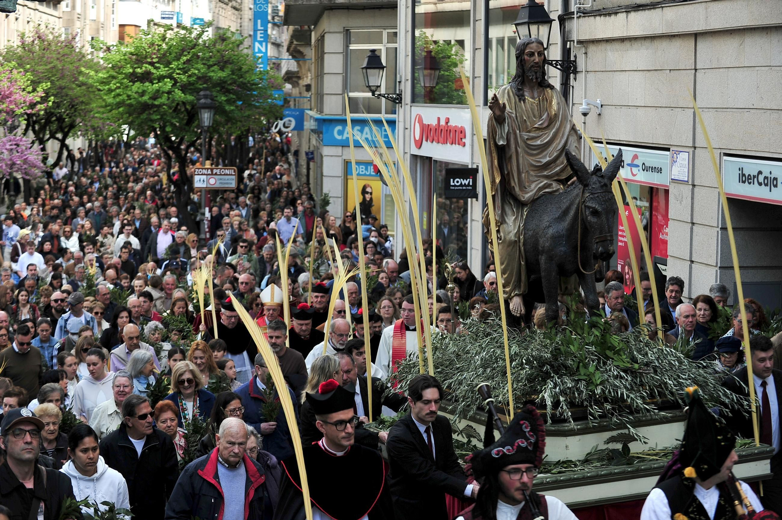 Galería | El Domingo de Ramos, primera gran muestra de devoción popular en Ourense