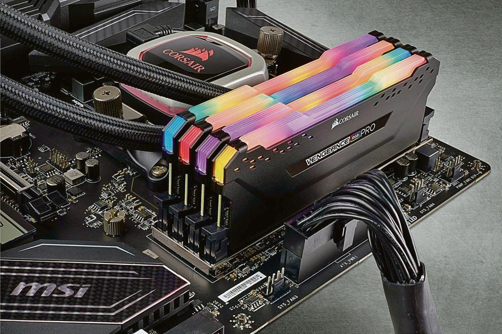 La disponibilidad de memoria RAM para ordenadores domésticos es escasa y con precios prohibitivos.
